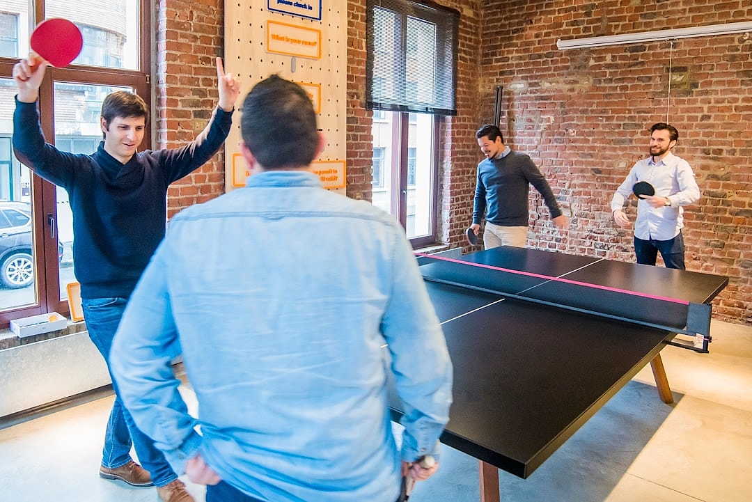 Команда специалистов в офисе